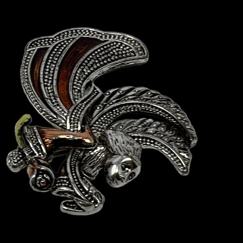 N/A angel brooch
